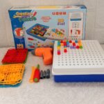 مجموعة ألعاب "Creative Screw Puzzle" التعليمية - 192 قطعة مع مثقاب كهربائي للأطفال لعبة التركيب الإبداعية (2D & 3D) مع مثقاب كهربائي - مجموعة أدوات البناء والتركيب التعليمية .