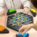 لعبة تحدي شطرنج استيك المثلثات Chain Chess للأطفال - لعبة ذكاء وتحدي للمجموعات والأطفال مناسبة لـ 2-4 لاعبين - الصورة 5