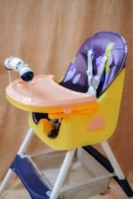كرسي طعام للأطفال مرتفع وقابل للتعديل مع صينية وعجلات - Baybee High Chair كرسي إطعام أطفال 2 في 1 قابل للتحويل مع حزام أمان وسلة تخزين سفليّة adjustable high chair with wheels - الصورة 7