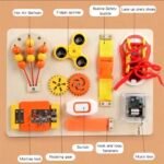 لوحة الأنشطة الخشبية للأطفال (Busy Board) | ألعاب منتسوري لتنمية المهارات والتركيز - ألعاب تقوية المهارات الحركية الدقيقة - الصورة 4